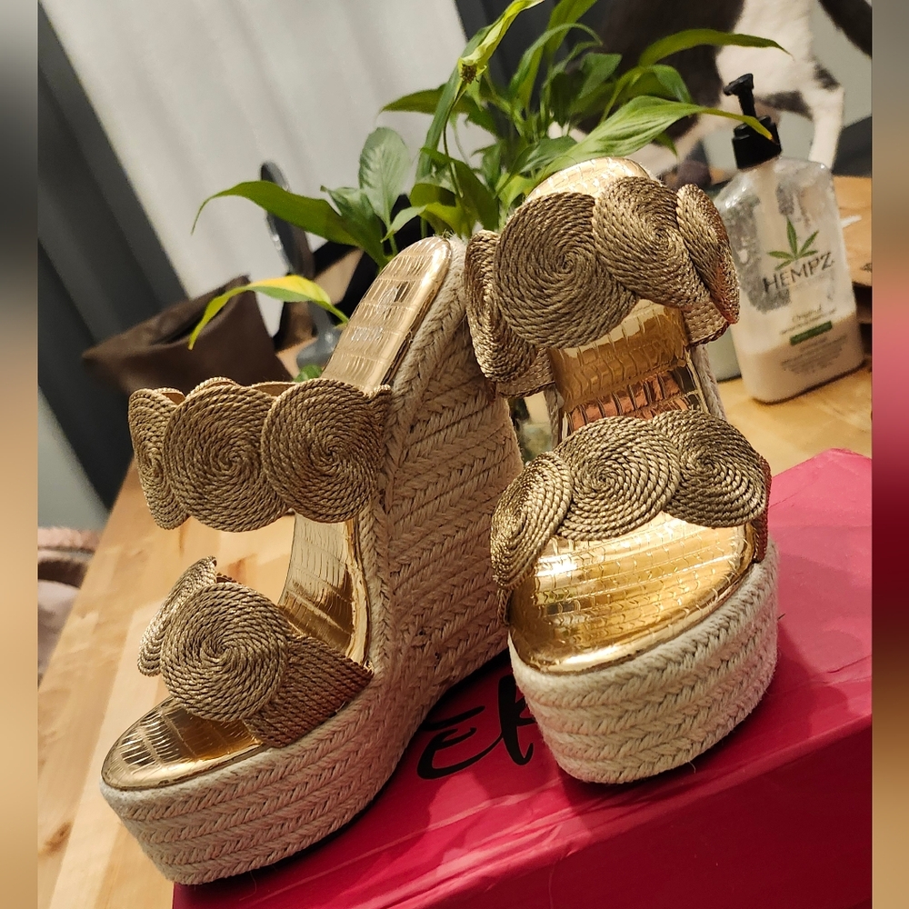Wedges - Picture 5 of 6
